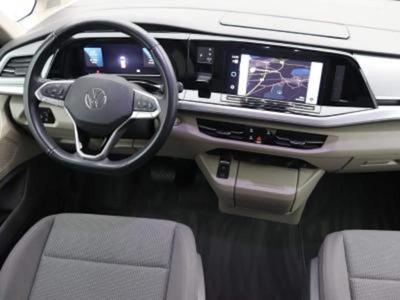 Second-hand VW Multivan Life 150 CP (110 kW) 2024 Monovolum