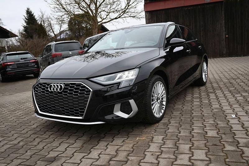 Gebraucht Audi A3 Sport 200 PS (147 kW) 2022 Schwarz Limousine