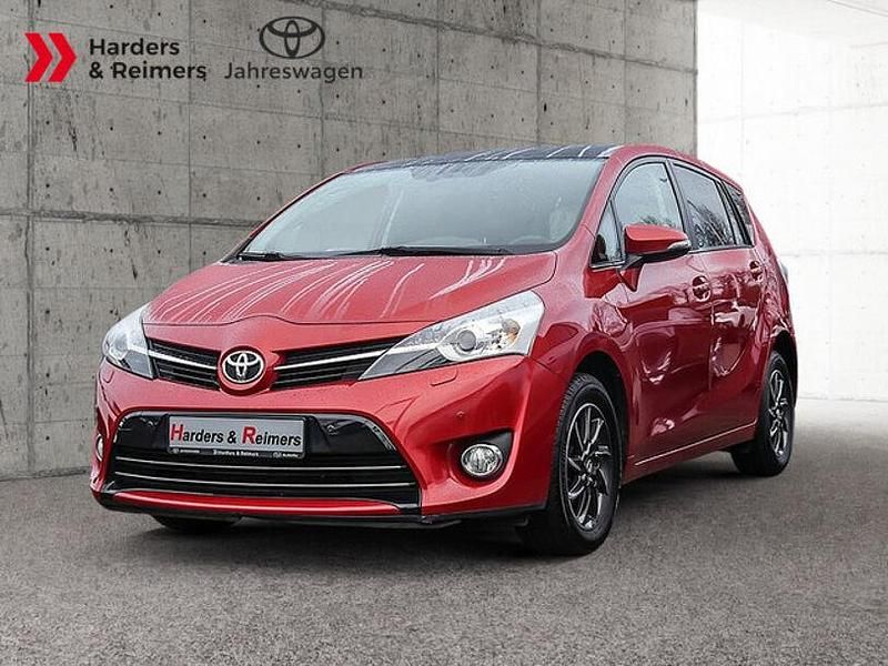 Rot Gebraucht 2015 Toyota Verso Van / Kleinbus | 15.680 € (Fairer Preis) - Bild 1/4