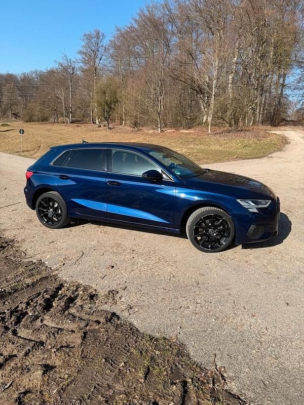 Second-hand Audi A3 204 CP (150 kW) 2022 Albastru Berlinǎ