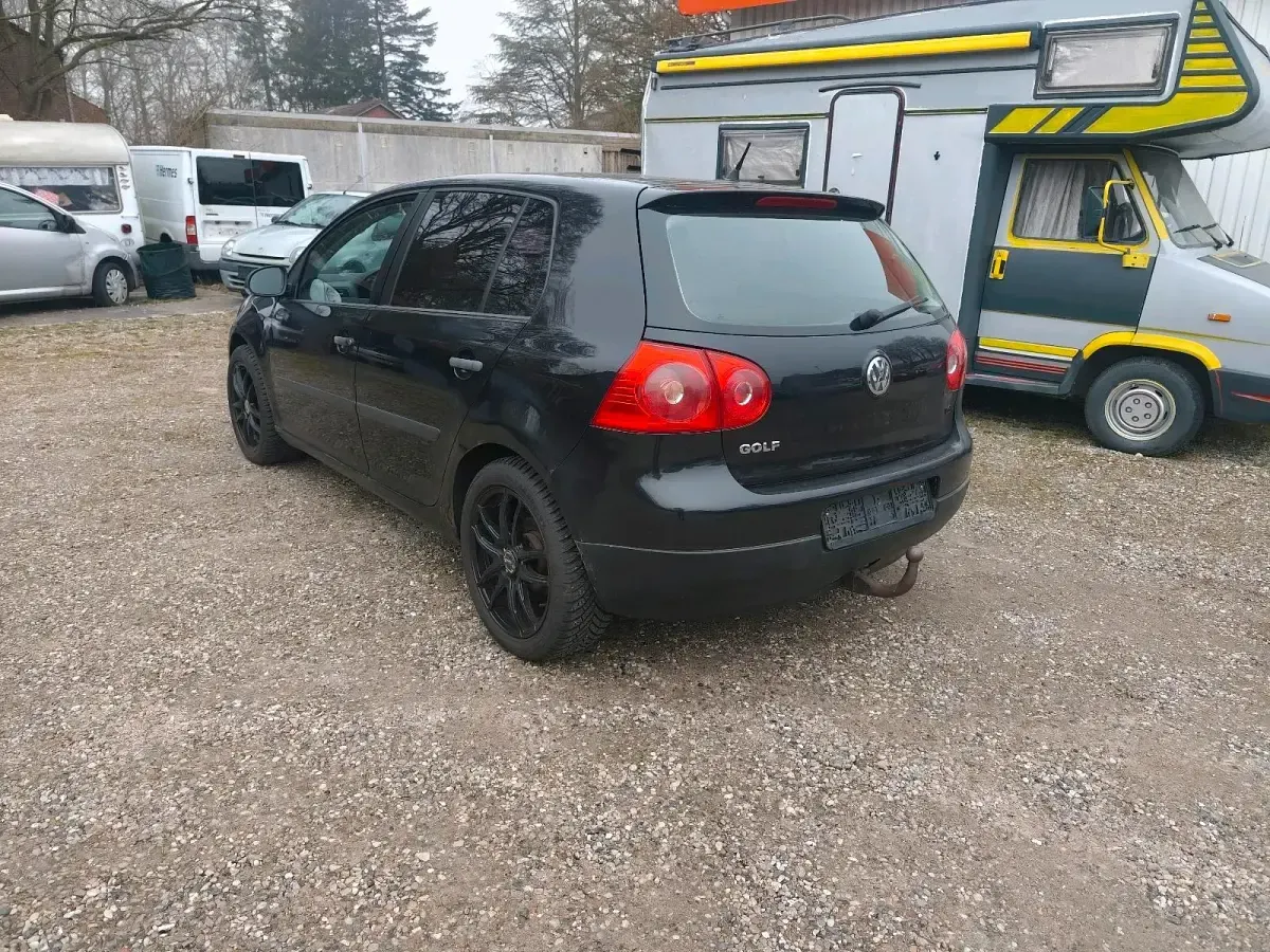 Occasion VW Golf V 104 ch (76 kW) 2007 Noir Citadine