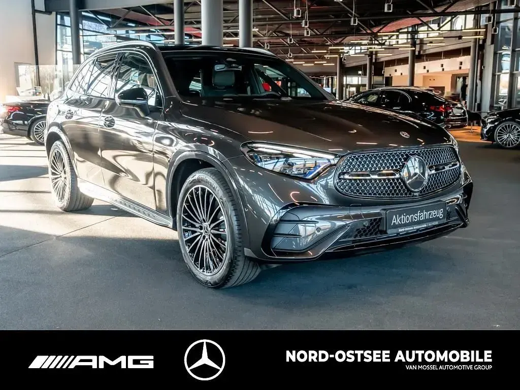 Gebraucht Mercedes GLC220 AMG 197 PS (144 kW) 2025 Metalliclack graphitgrau SUV