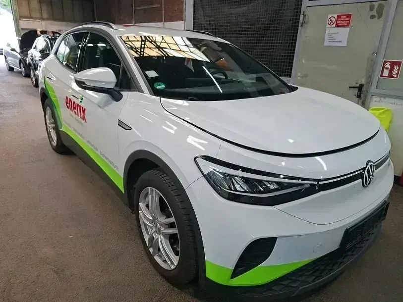 Gebraucht VW ID.4 Pro Performance 150 kW (204 PS) 2023 Gletscherweiß metallic SUV