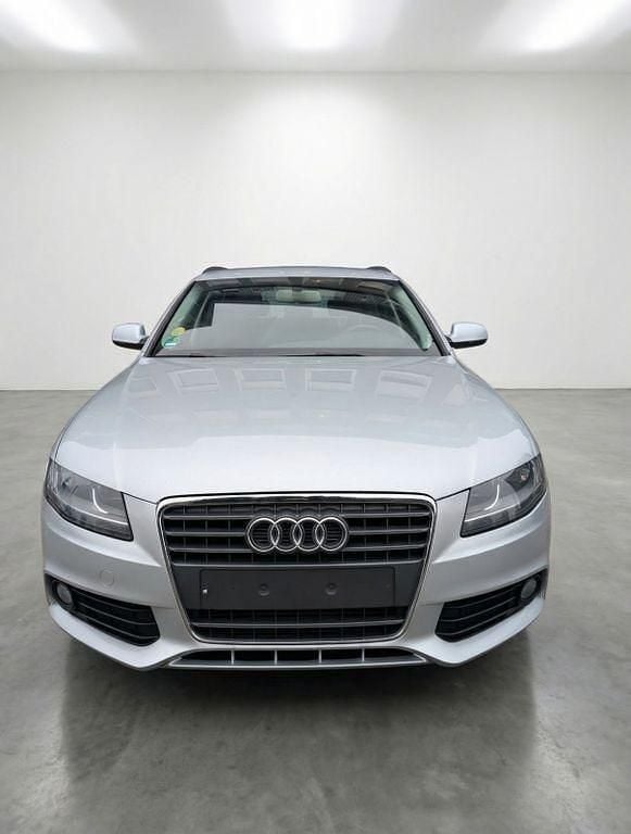Gebraucht Audi A4 Attraction 120 PS (88 kW) 2011 Silber Kombi