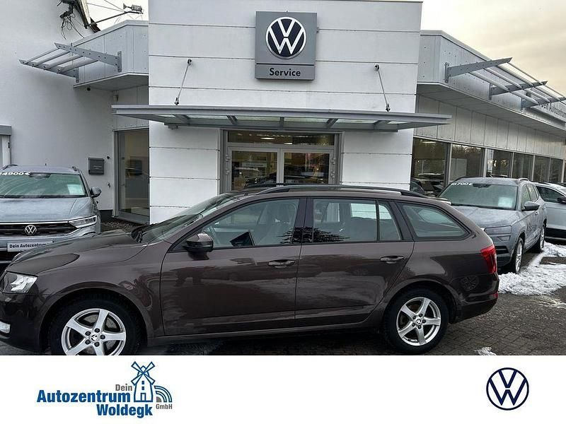 Gebraucht Skoda Octavia Elegance 179 PS (131 kW) 2015 Braun Kleinwagen