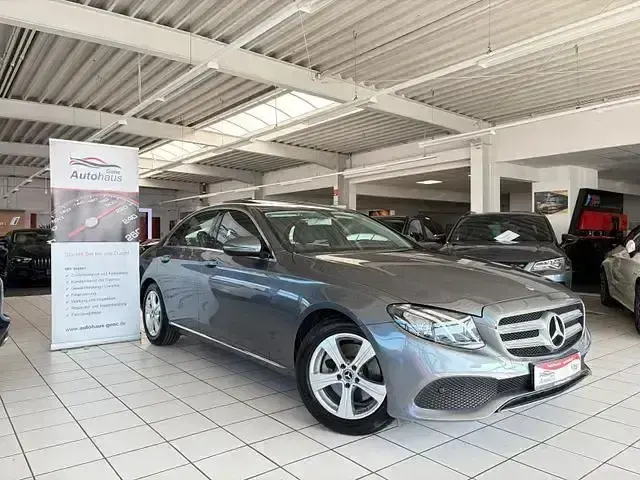 Gebraucht Mercedes E250 Avantgarde 211 PS (155 kW) 2018 Grau Limousine