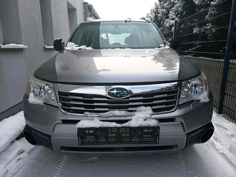 Silber Gebraucht 2008 Subaru Forester SUV | 3.500 € (Fairer Preis) - Bild 1/4