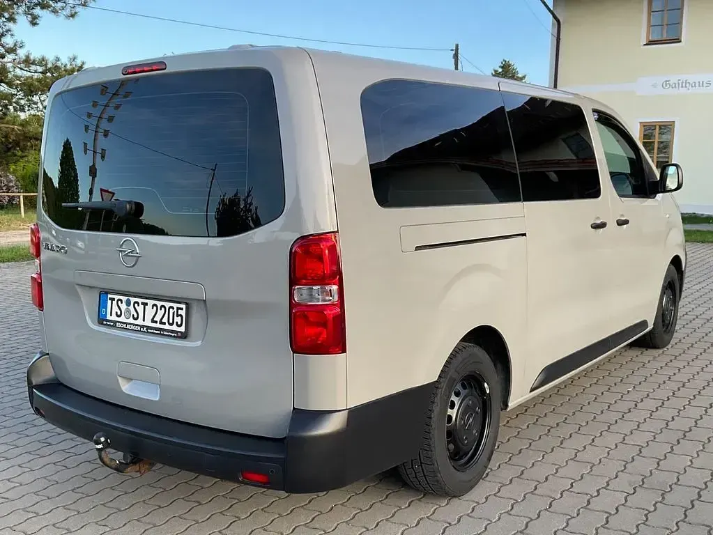 Gebraucht Opel Vivaro-e Combi 150 PS (110 kW) 2020 Grau Van / Kleinbus