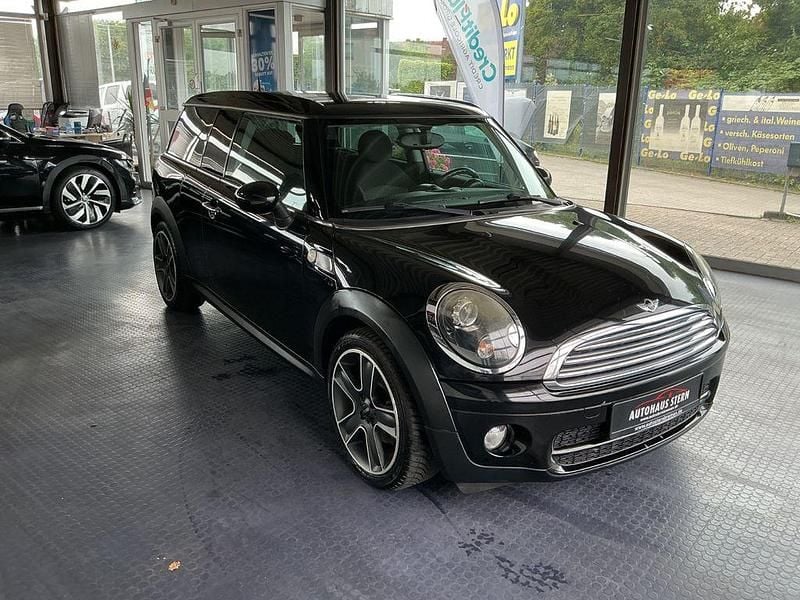 Schwarz Gebraucht 2010 Mini Cooper D Clubman Kombi | 9.700 € - Bild 1/4