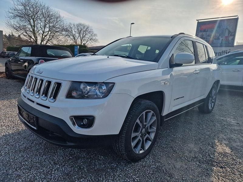 Weiß Gebraucht 2014 Jeep Compass North SUV | 8.990 € (Fairer Preis) - Bild 1/4
