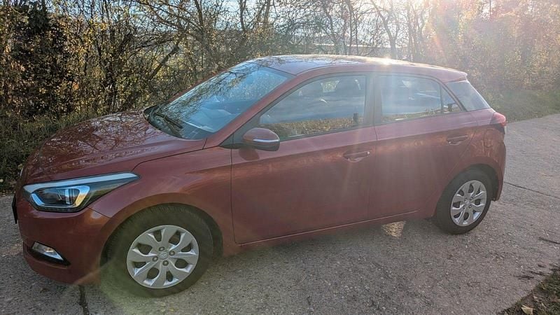 Gebraucht Hyundai i20 YES! 84 PS (61 kW) 2018 Rot Kleinwagen