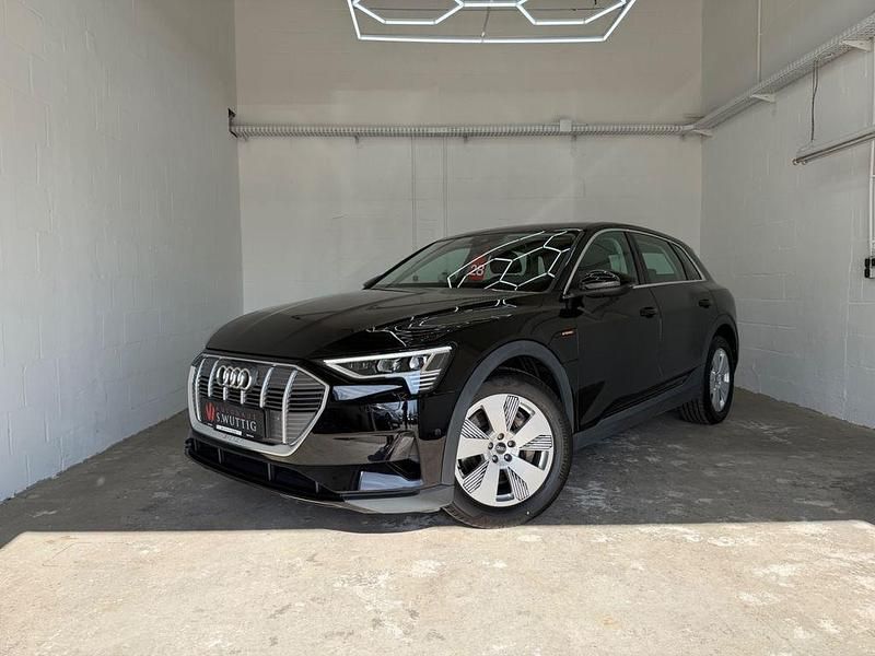 Gebraucht Audi e-tron 230 kW (313 PS) 2022 Schwarz SUV