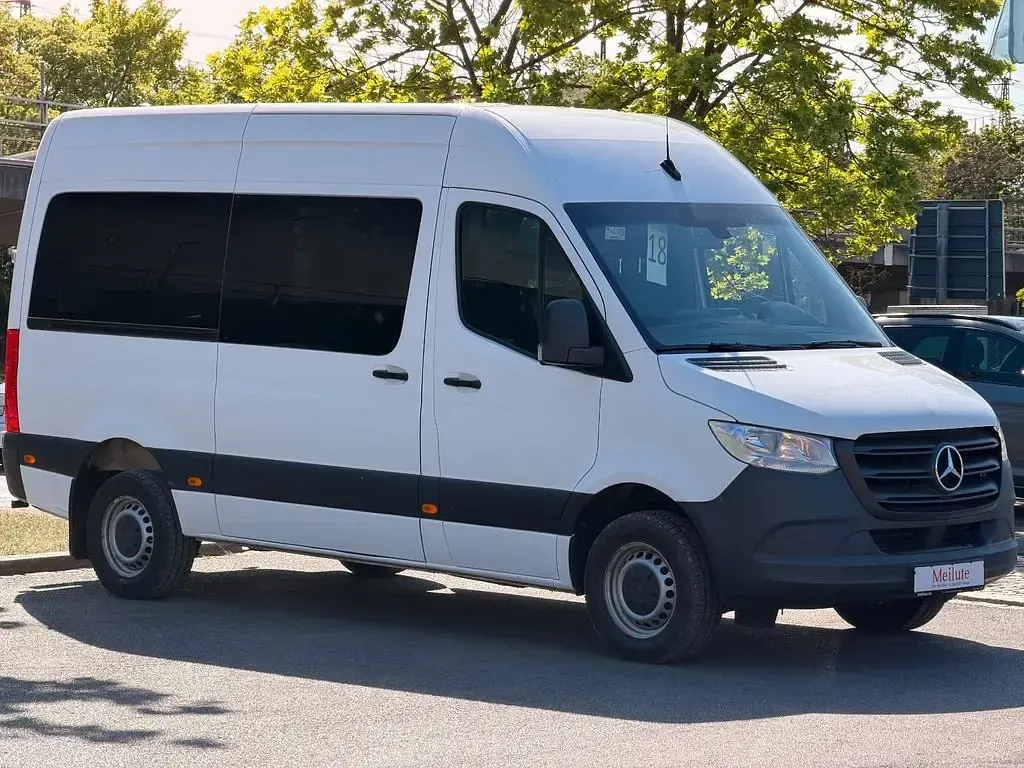 Używany Mercedes Sprinter 163 KM (119 kW) 2021 Biały Van