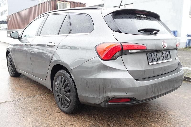 Gebraucht Fiat Tipo Lounge 120 PS (88 kW) 2017 Grau Kombi