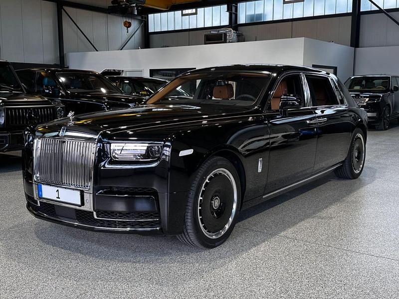 Schwarz Neu 2025 Rolls Royce Phantom Limousine | 797.300 € - Bild 1/4