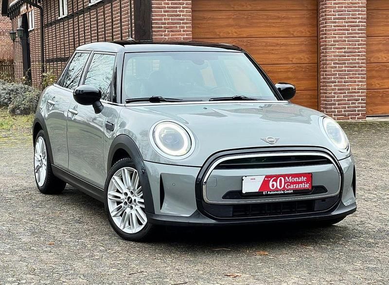 Gebraucht Mini Cooper Classic 136 PS (100 kW) 2021 Grau Kleinwagen