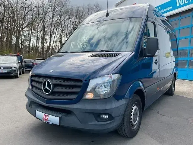 Second-hand Mercedes Sprinter 198 CP (145 kW) 2014 Albastru Van