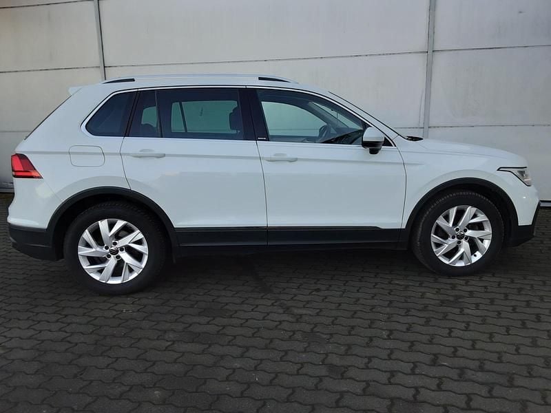 Gebraucht VW Tiguan Move 122 PS (89 kW) 2024 Pure white SUV