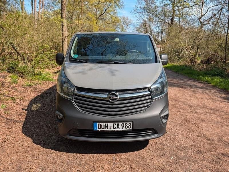 Gebraucht Opel Vivaro 140 PS (102 kW) 2015 Grau Van / Kleinbus