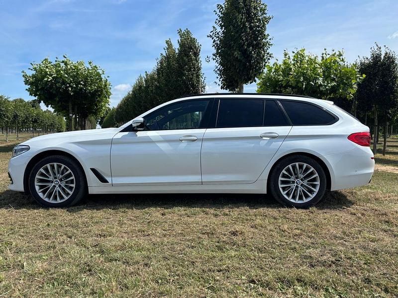 Weiß Gebraucht 2019 BMW 530 Shadowline Kombi | 30.500 € (Fairer Preis) - Bild 1/4