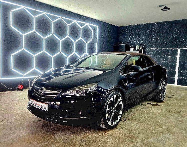 Gebraucht Opel Cascada Innovation 165 PS (121 kW) 2014 Smaragd gruen (mi) Cabrio