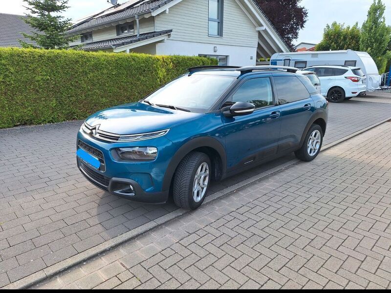 Blau Gebraucht 2019 Citroën C4 Cactus PureTech Kleinwagen | 12.950 € (Guter Preis) - Bild 1/4