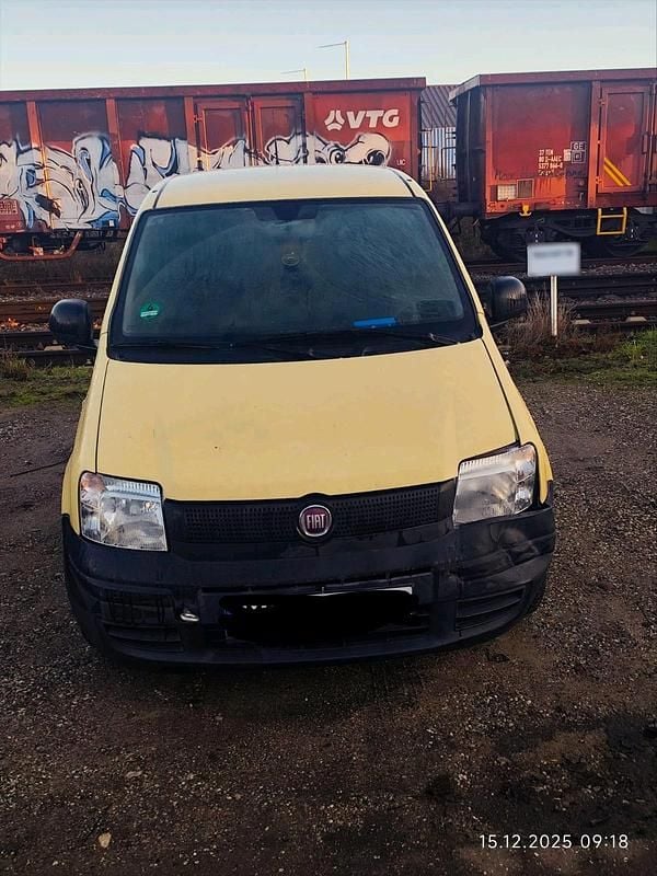 Gebraucht Fiat Panda 56 PS (41 kW) 2010 Gelb Kleinwagen