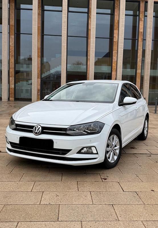 Weiß Gebraucht 2018 VW Polo Highline Kleinwagen | 10.499 € (Guter Preis) - Bild 1/4