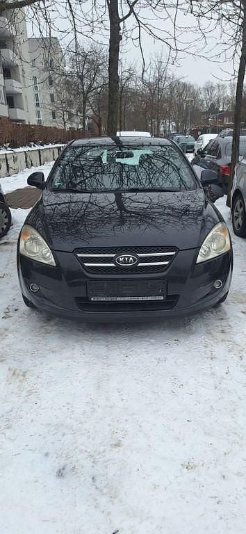 Gebraucht Kia Ceed EX 126 PS (92 kW) 2007 Schwarz Kleinwagen