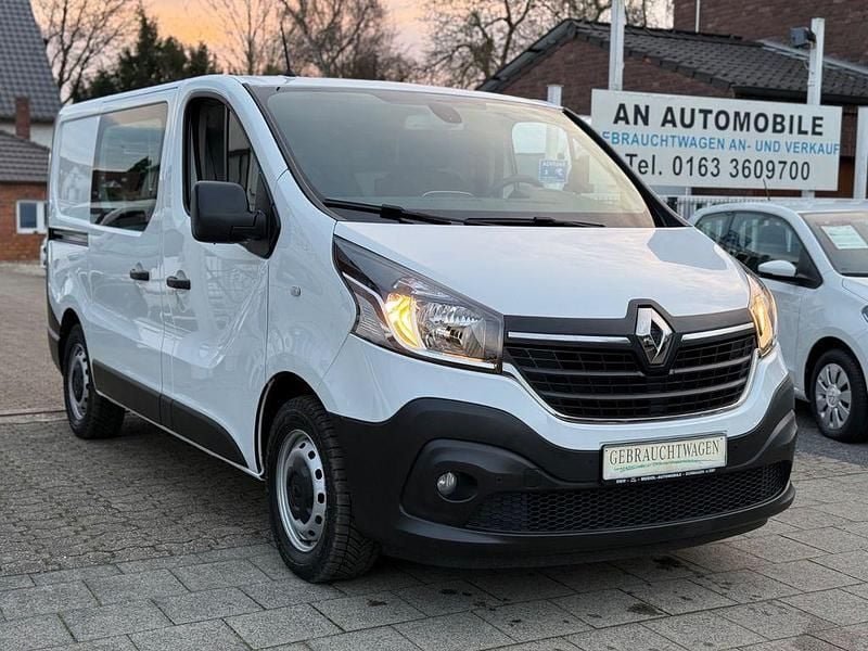 Weiß Gebraucht 2021 Renault Trafic Van / Kleinbus | 18.750 € (Superpreis) - Bild 1/4