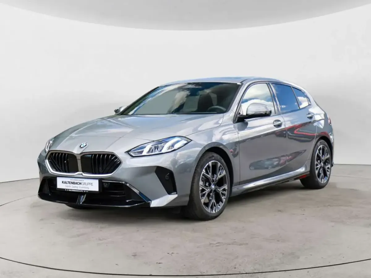 Gebraucht BMW 120 M Sport 170 PS (125 kW) 2026 Grau Kleinwagen