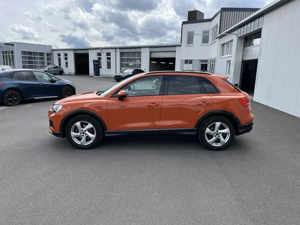 Gebraucht Audi Q3 Advanced 150 PS (110 kW) 2023 Pulsorange SUV