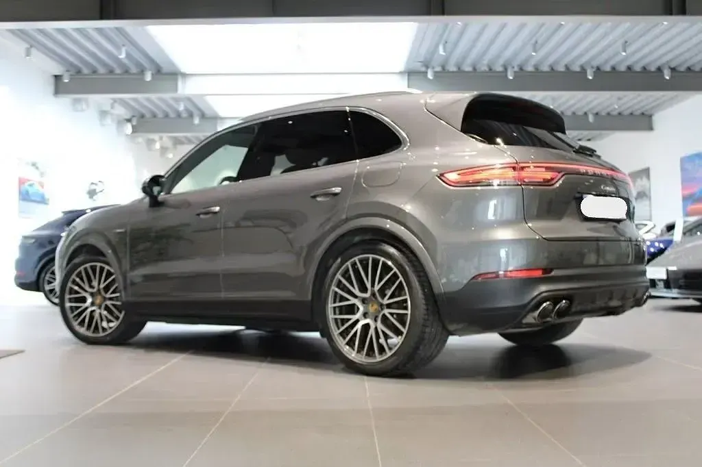 Gebraucht Porsche Cayenne 462 PS (339 kW) 2022 Grau SUV
