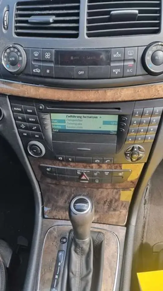 Gebraucht Mercedes E200 Avantgarde 184 PS (135 kW) 2006 Schwarz Kombi