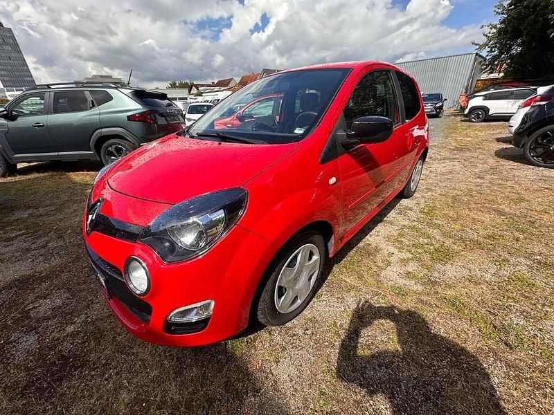 Rot Gebraucht 2012 Renault Twingo Dynamique Kleinwagen | 3.990 € (Etwas zu teuer) - Bild 1/4