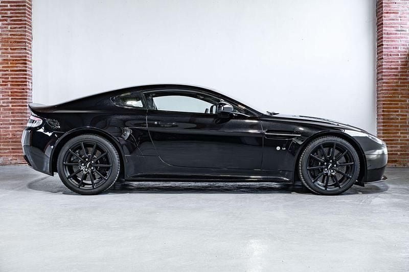 Gebraucht Aston Martin V12 Vantage 572 PS (420 kW) 2016 Schwarz