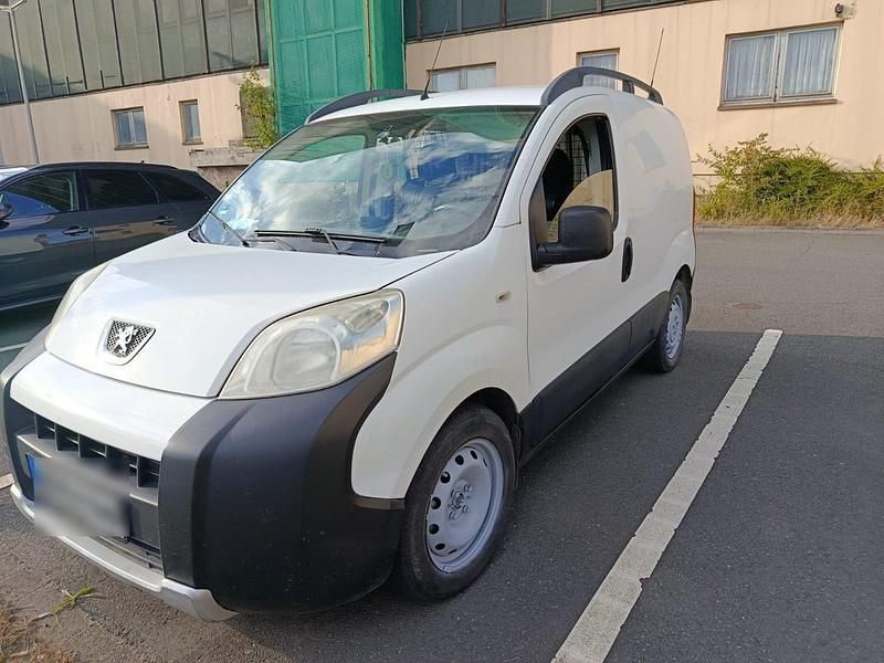 Weiß Gebraucht 2009 Peugeot Bipper Van | 2.600 € (Guter Preis) - Bild 1/4