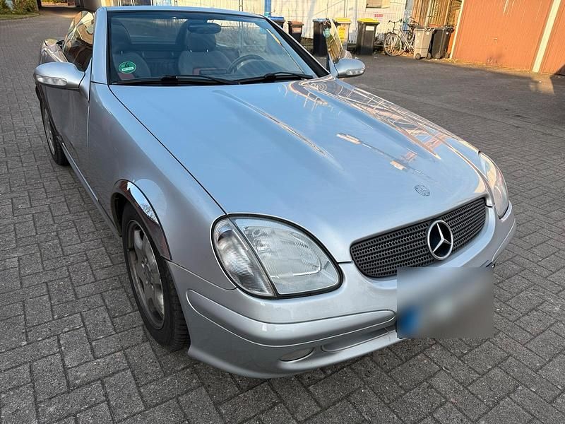 Gebraucht Mercedes SLK200 162 PS (119 kW) 2000 Silber Cabrio