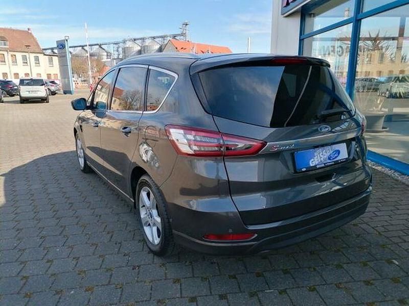 Gebraucht Ford S-MAX Titanium 160 PS (117 kW) 2015 Grau Van / Kleinbus