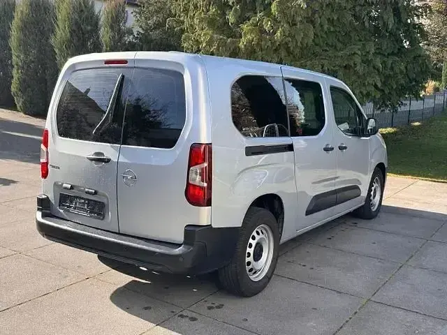 Gebraucht Opel Combo 102 PS (75 kW) 2022 Silber Van / Kleinbus