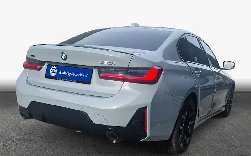 Neu BMW 330 Comfort Edition 245 PS (180 kW) 2026 Grau Limousine