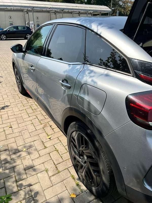 Grau Gebraucht 2021 Citroën C4 Limousine | 16.000 € (Etwas zu teuer) - Bild 1/4