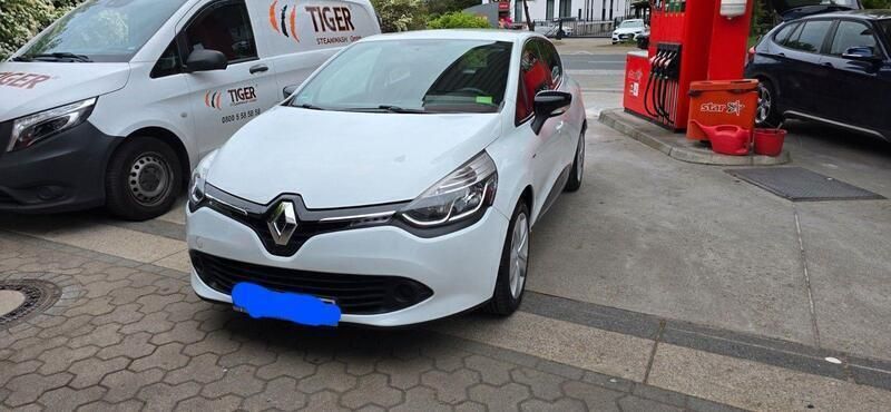 Weiß Gebraucht 2016 Renault Clio IV LIMITED Kleinwagen | 6.499 € (Guter Preis) - Bild 1/4