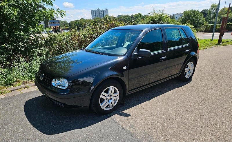 Schwarz Gebraucht 2003 VW Golf IV Limousine | 1.999 € (Fairer Preis) - Bild 1/4
