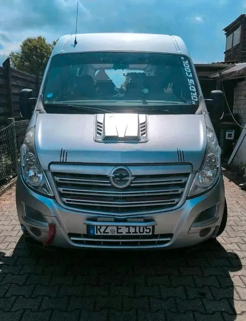 Gebraucht Opel Movano 145 PS (106 kW) 2011 Silber Van / Kleinbus