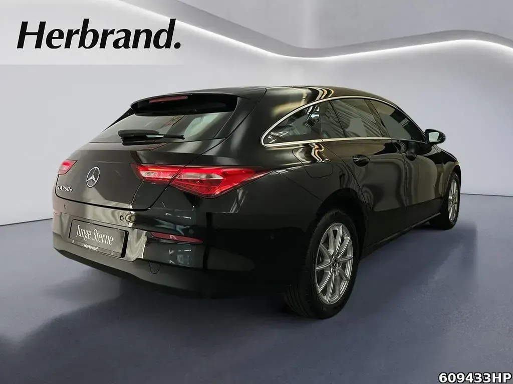 Gebraucht Mercedes CLA250 160 PS (117 kW) 2022 Schwarz Coupé