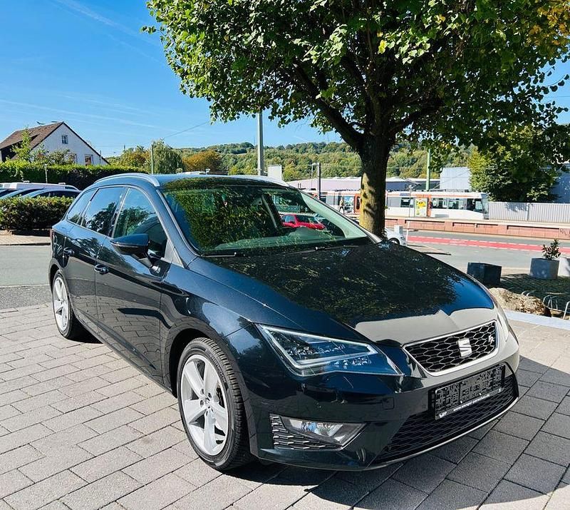 Phantomschwarz/universo black Gebraucht 2014 Seat Leon ST FR Kombi | 9.900 € (Fairer Preis) - Bild 1/4