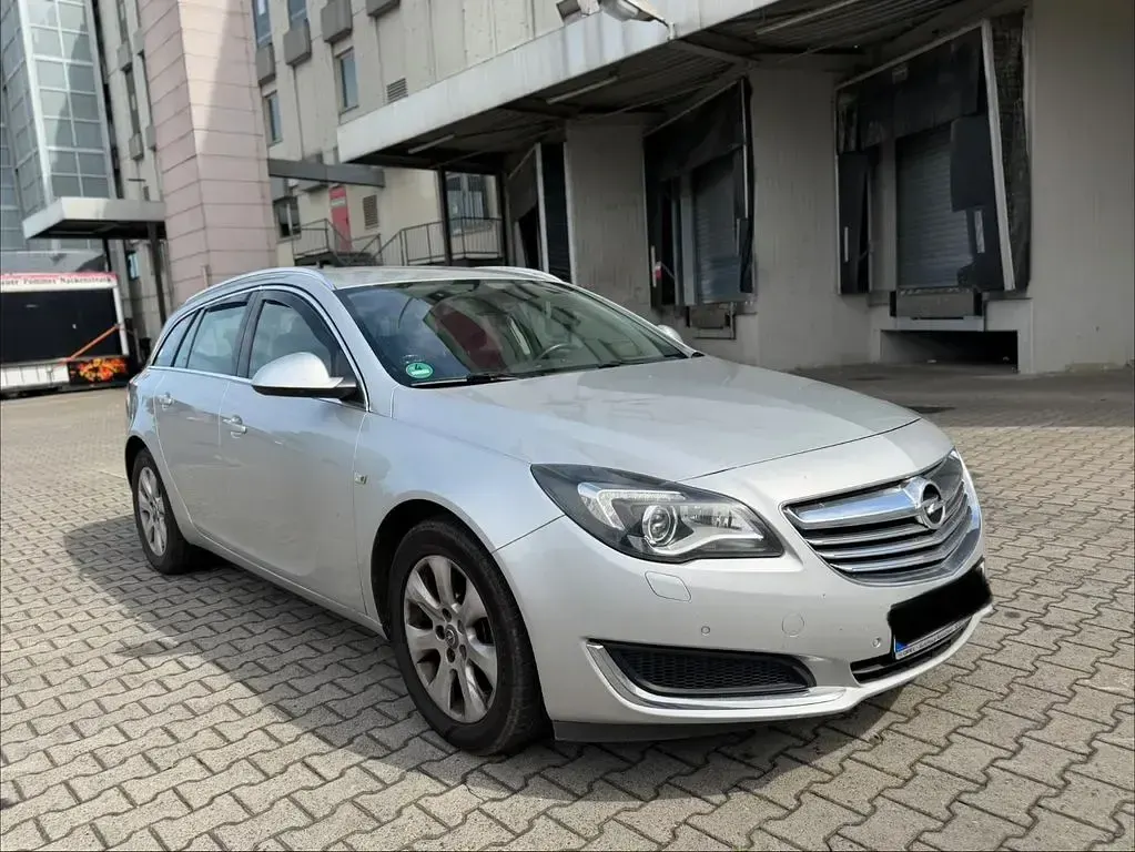Usata Opel Insignia Innovation 170 CV (125 kW) 2014 Argento Station wagon