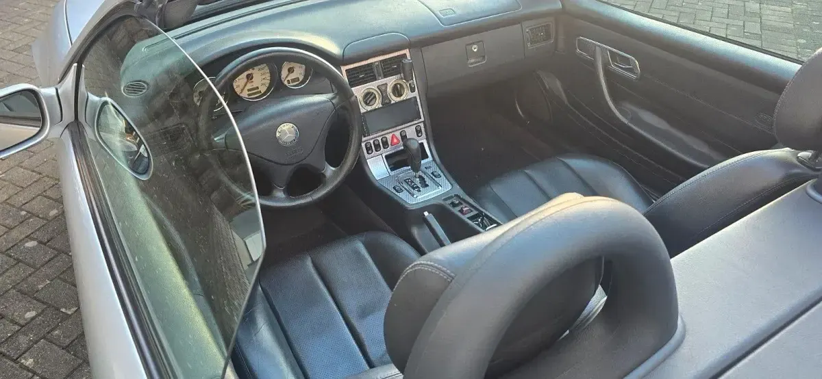 Second-hand Mercedes SLK200 163 CP (119 kW) 2003 Argintiu Cabrio