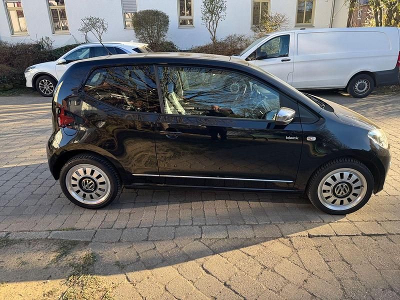 Gebraucht VW up! high up! 75 PS (55 kW) 2012 Schwarz Kleinwagen